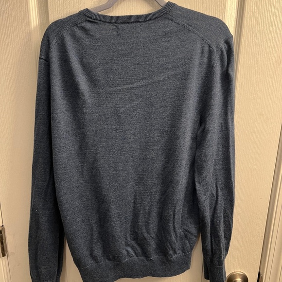Blue light weighted sweater. Calvin Klein size M. - Picture 2 of 3